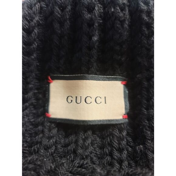 Gucci Black Ribbed Knit Pom-Pom Hat with Logo Patch With COA main image 5